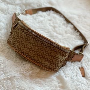 COACH Signature Belt Bag Fanny Pack
